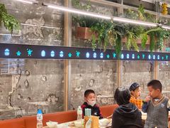 大堂-老乡鸡(上海白玉兰广场店)