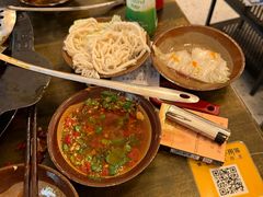 -黄潇洒老火锅(九眼桥宏济巷店)