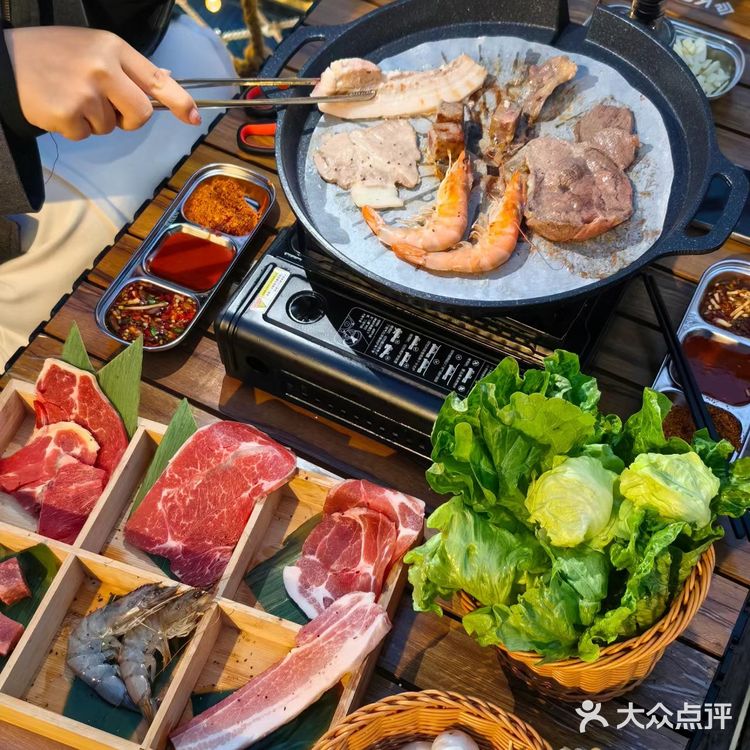 在南滨路绝美悬崖烤肉店