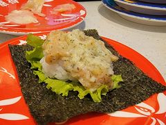 包烟熏三文鱼沙拉-京樽回転寿司(奥林匹克店)