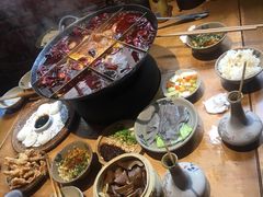 -白乐天毛肚火锅馆(解放碑店)