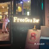 谁会拒绝吹着海风看着海浪享受美食呢！