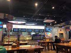 大堂-马路牙子地桌烤肉(工体店)