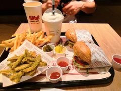 -The Habit Burger Grill 哈比特汉堡(复兴soho店)