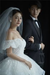 -易摄影婚纱摄影工作室