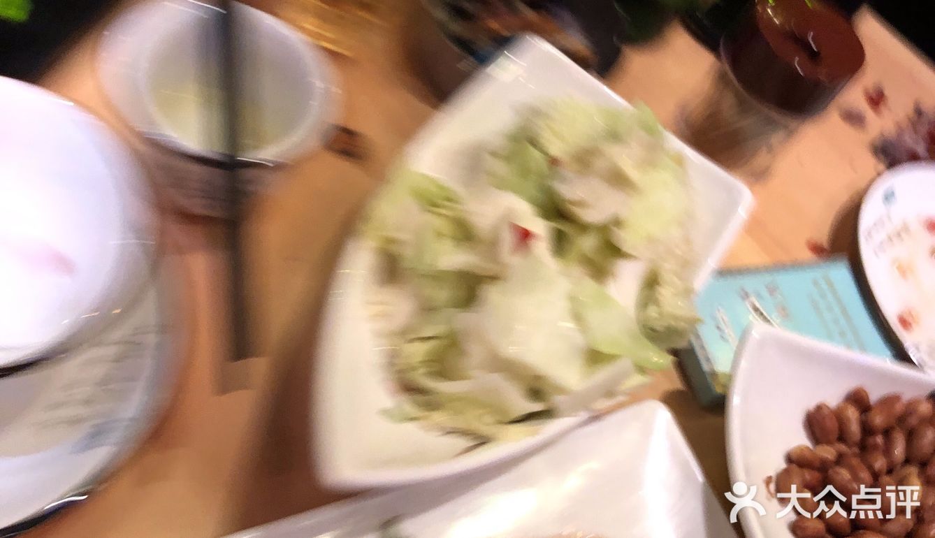 边听歌边吃饭，值得推荐