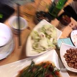 边听歌边吃饭，值得推荐