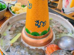 -毛辣果·贵州红酸汤牛肉火锅(西单店)
