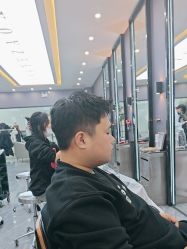 -藤野造型烫染·漂发