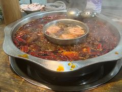 -渝嘴小老弟老火锅(华新村店)