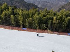 -大别山南武当滑雪场