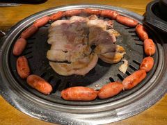 厚切猪肉-·缸桶屋·韩式牛肋条自助烤肉(西湖D11店)