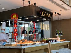 自助取餐区-都会尚膳·海鲜自助餐厅(重庆万豪酒店)