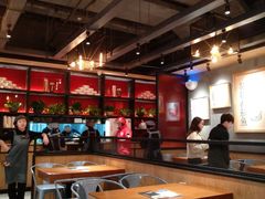 大堂-渝是乎酸菜鱼(龙旗购物中心店)