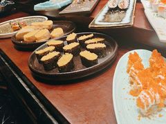 -雍容荟帝王蟹活龙虾展台自助(IFS黑金店)