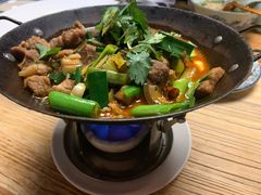 木姜子香猪锅-缘生态云南菜·野生菌庭院餐厅(华侨城店)