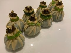 鱼子酱石榴包-甄御•海鲜新青岛菜(麦岛店)