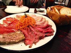 前菜拼盘-羽深肉铺 Steak & Wine