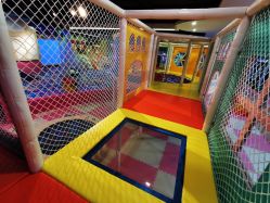 -木马王国淘气堡儿童乐园