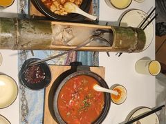 -刘姐啤酒鱼民族演艺餐厅(西街总店)