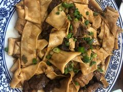 -壹阁胡羊焖饼(特色小吃街店)