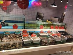 水产区-日进一片海.生腌海鲜火锅.宵夜烧烤(三里屯总店)
