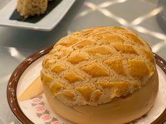 酥皮菠萝叉烧包-太子园林酒家