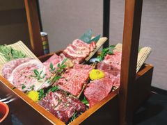-山川小町·极番烧肉(新地假日广场店)