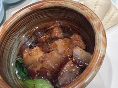 荷夹东坡肉-杭州西湖柳莺里酒店·闻莺厅