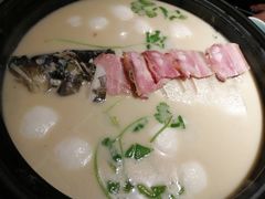 -卢大鲜鱼头捞饭(美利广场店)