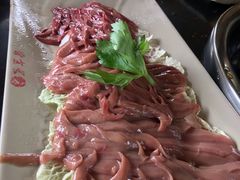 -茅草房·河畔园林火锅