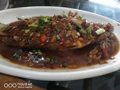 红烧臭桂鱼-临街徽菜馆·正宗黄山味