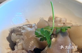 Hakka Root Steamed Pig Trotter