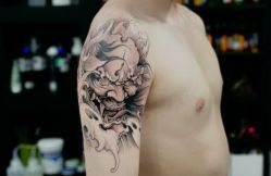 点击看大图 -龙之吻专业刺青·手工耳洞·纹身去色