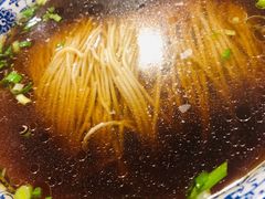 红汤面底-裕兴记•蟹黄面馆(人民广场店)
