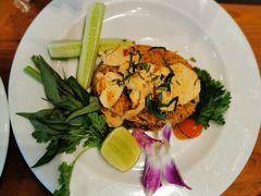 -Chom Cafe and Restaurant