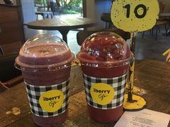 -莓园冰淇淋店