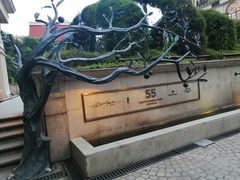 门面-伯衡55·吉品轩(乌鲁木齐南路店)