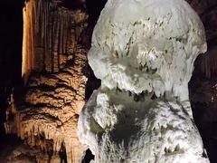 -波斯托伊纳溶洞