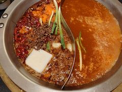 -沸炉重庆老火锅(军事博物馆店)