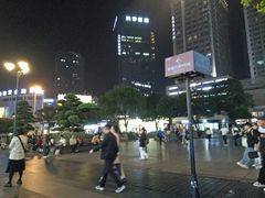 -观音桥步行街