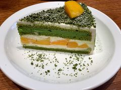 芒果抹茶奶油奶酥蛋糕-black rainbow coffee