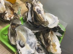 -蚝哥花姐湛江烤生蚝(美丽湾市场店)