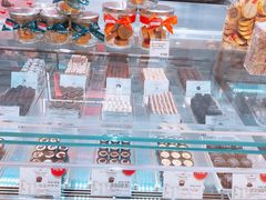 -VENCHI 闻绮(上海佛罗伦萨小镇店)