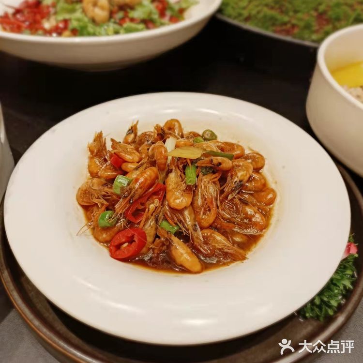 来“香芙茗楼”品尝地道的杭帮菜!