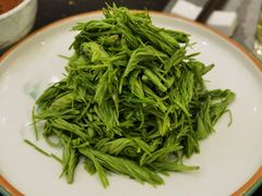 凉拌松针-飞天大厦清真餐厅