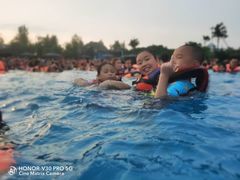 -泸州欢乐派海滩公园