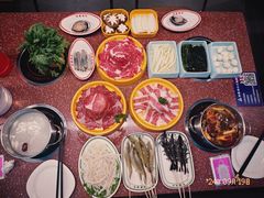 -四囍码头海鲜烧烤自助火锅(外滩南京东路悦荟广场店)