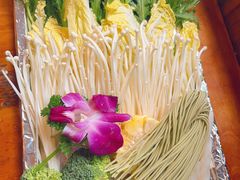 -老鼎万春卤菜(五代传承创始老店)