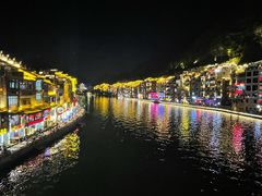 -罗满娘特色豆花烤鱼